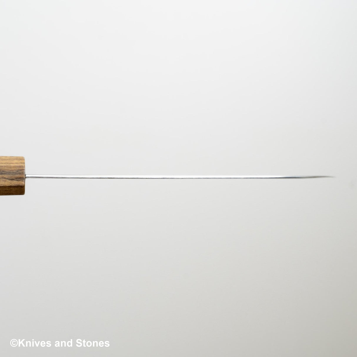 하츠코코로 긴소우 은삼강 니켈 다마스커스 산토쿠(다용도칼) 180mm 블랙 차카테 핸들