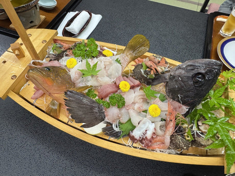 The sashimi boat at Midoriya on the evening of the fishing day.