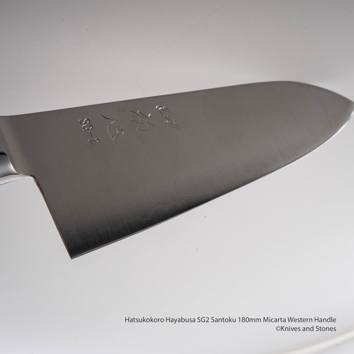 하츠코코로 하야부사 SG2 산토쿠(다용도칼) 180mm 마이카르타 웨스턴핸들