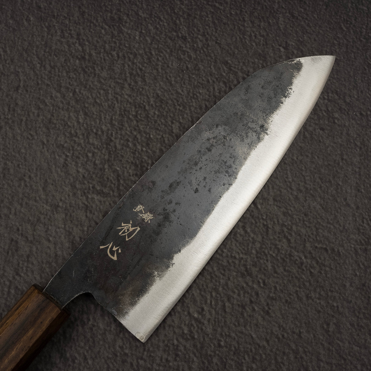 하츠코코로 쿠로가네 청2강 쿠로우치 산토쿠(다용도칼) 165mm 블랙 차카테