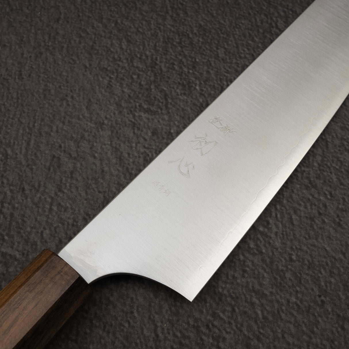 하츠코코로 하야부사 슈퍼청지 미가키 규토(셰프나이프) 240mm 블랙 차카테 핸들