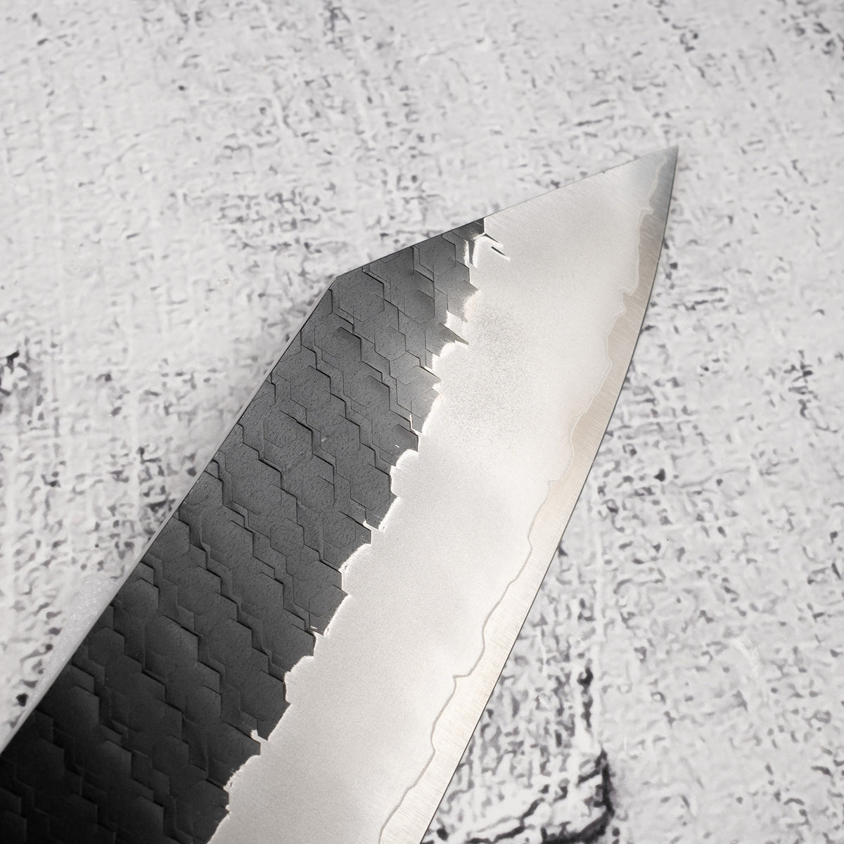 Nigara SG2 Mother-of-pearl K-tip Gyuto 210mm Kurouchi Tsuchime