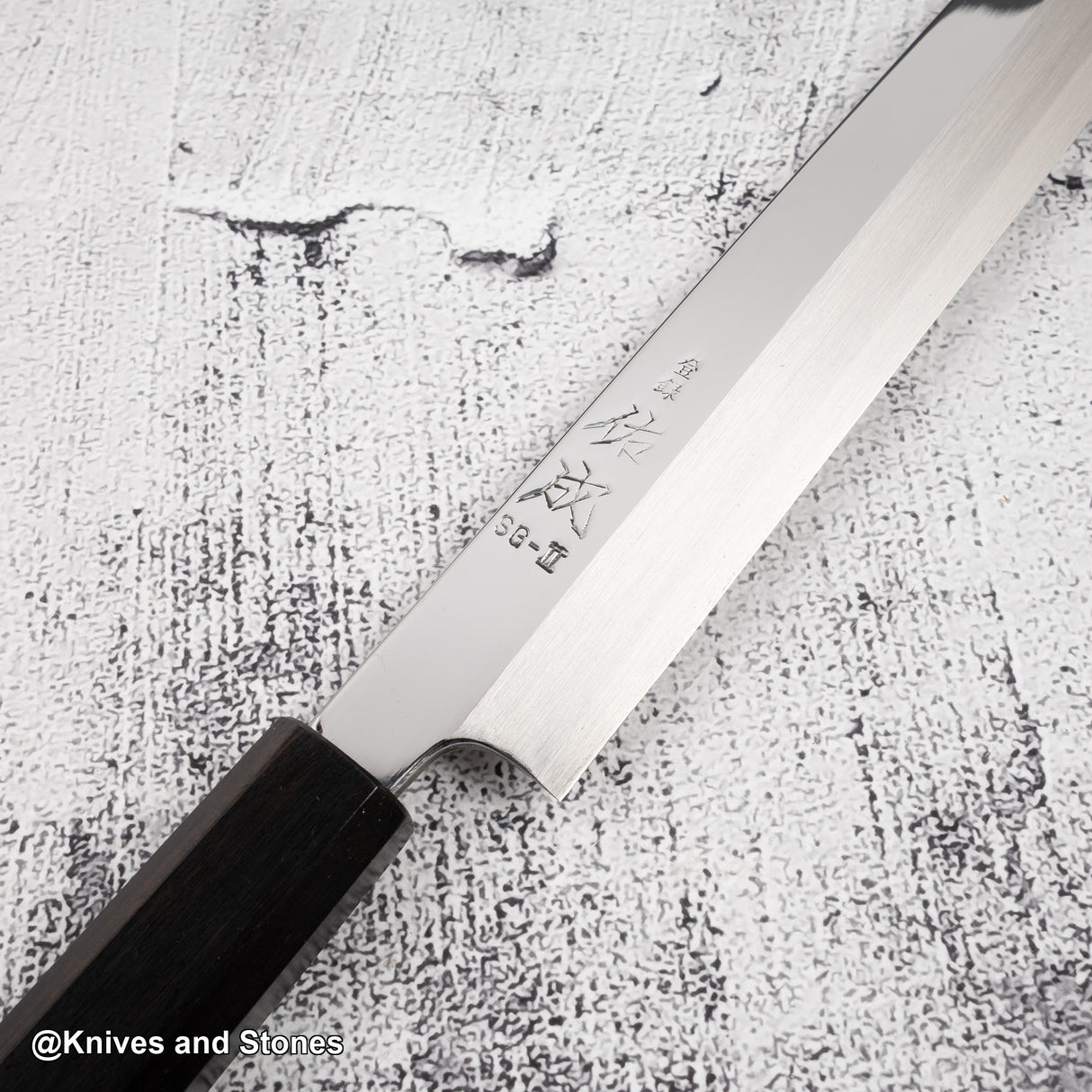 Sukenari SG2 Yanagiba 270mm Mirror Polish with Saya Ni-Mai (2-Layer)